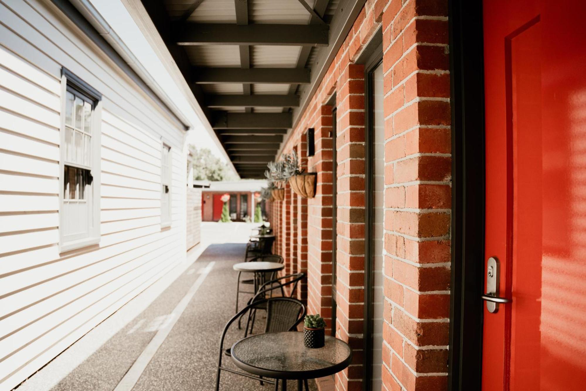 Daylesford Art Motel Exterior foto The exterior of the building