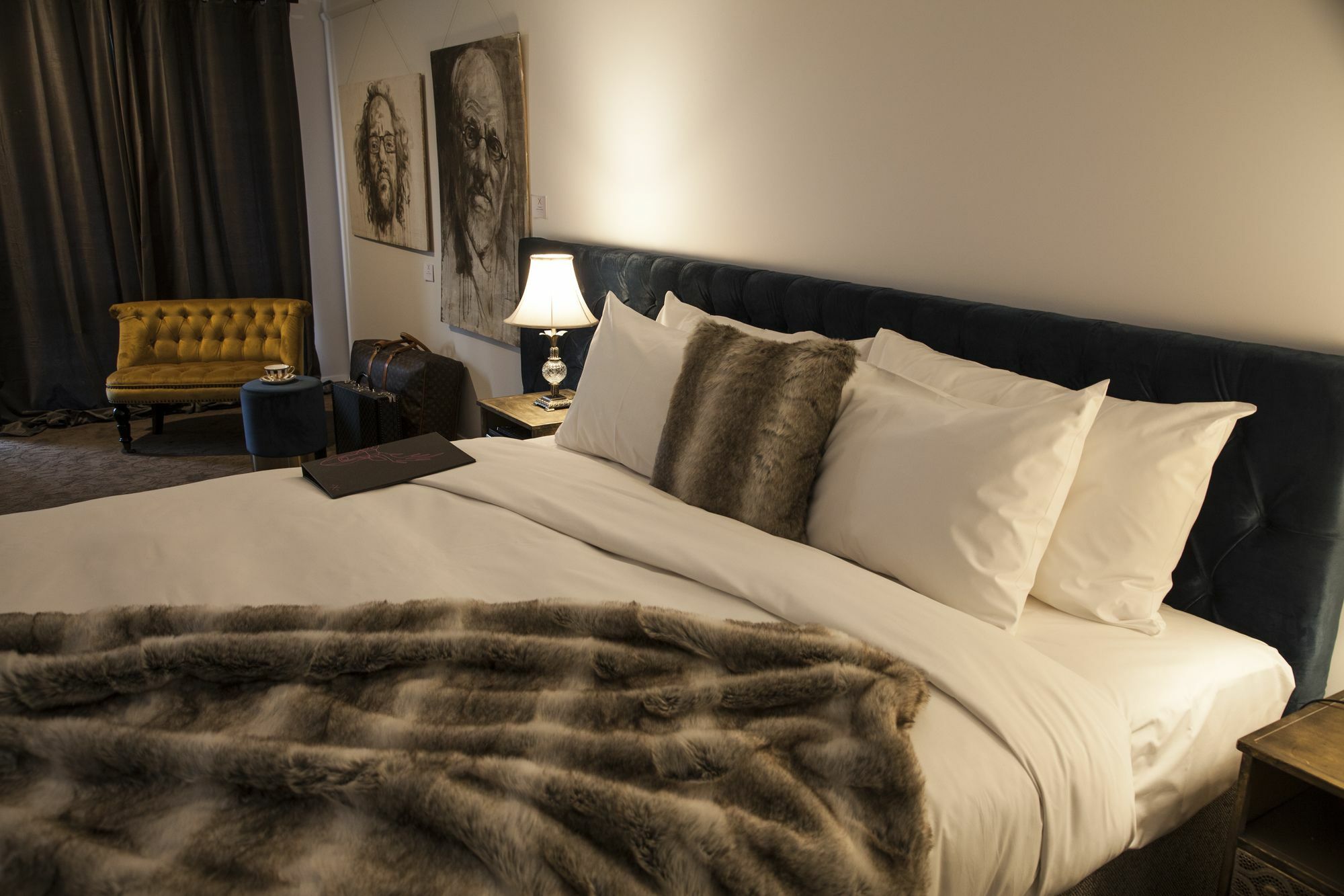 Daylesford Art Motel Exterior foto A mink throw